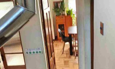 EN VENTA HERMOSA Y AMPLIA CASA EN BARRIO UNIVERSITARIO