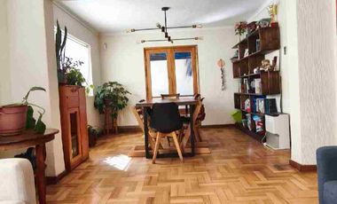 EN VENTA HERMOSA Y AMPLIA CASA EN BARRIO UNIVERSITARIO