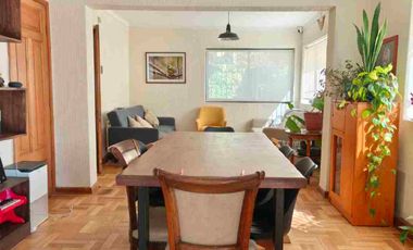 EN VENTA HERMOSA Y AMPLIA CASA EN BARRIO UNIVERSITARIO