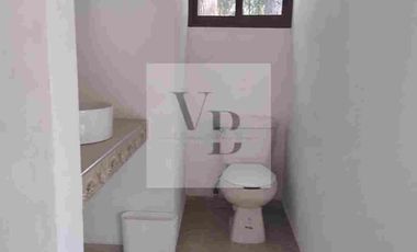 Renta de casa nueva en el bosque