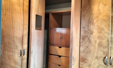 Casa En Renta 250 M² | 3 Recámaras Con Baño | Jardín Amplio | Estacionamiento 4 Autos.