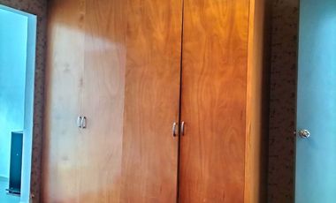 Casa En Renta 250 M² | 3 Recámaras Con Baño | Jardín Amplio | Estacionamiento 4 Autos.