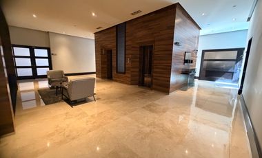 OPORTUNIDAD!!! PENTHOUSE VENTA OPORTUNIDAD BOSQUES DE LAS LOMAS DEPTO 540 m² DOS NIVELES 4 REC ROOF GARDEN