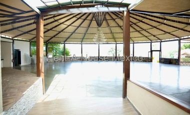 Quinta, Casas y Espacio Para Eventos en Venta en Querétaro, México