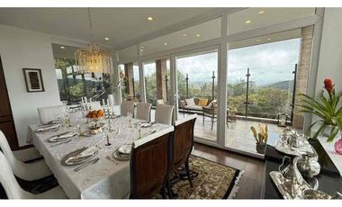 Vendo espectacular casa en la Calera