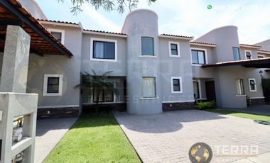 RENTA Casa Amueblada en San Pablo Residencial Un fraccionamiento con  amenidades y área Verde cuenta con alberca  palapa para eventos cancha de tenis