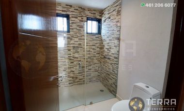 RENTA Casa Amueblada en San Pablo Residencial Un fraccionamiento con  amenidades y área Verde cuenta con alberca  palapa para eventos cancha de tenis