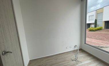 Excelente casa en el sector de La Florida en conjunto cerrado de 102m2