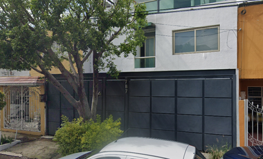 VENTA DE CASA EN JALISCO COL JARDINES ALCALDE GUADALAJARA