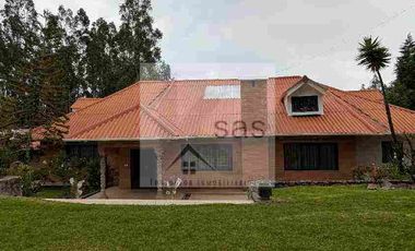 SE RENTA CASA GRANDE EN EL CAMPO - CARMEN DE SININCAY- CUENCA