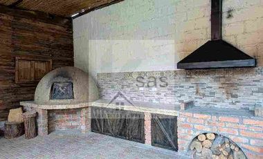 SE RENTA CASA GRANDE EN EL CAMPO - CARMEN DE SININCAY- CUENCA