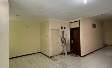 Dijual Rumah di Taman Aries, Kembangan Jakarta Barat