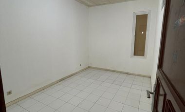 Dijual Rumah di Taman Aries, Kembangan Jakarta Barat