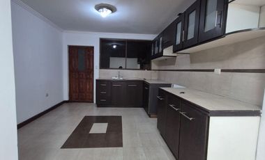 RENTA DE LOCAL COMERCIAL- CENTRO HISTÓRICO CUENCA