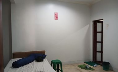 Rumah Mewah Eksklusif 6kamar dengan Joglo dekat stasiun Purwosari Laweyan Solo