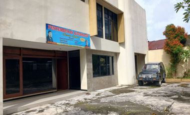 Rumah Mewah Eksklusif 6kamar dengan Joglo dekat stasiun Purwosari Laweyan Solo