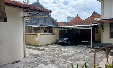 Rumah Mewah Eksklusif 6kamar dengan Joglo dekat stasiun Purwosari Laweyan Solo