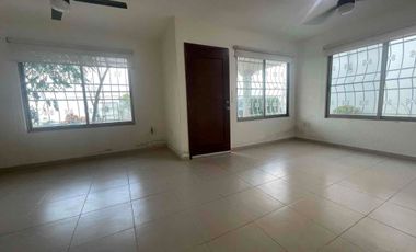 CASA SEMINUEVA EN RENTA EN CHIPITLAN CUERNAVACA 4 REC EN COTO