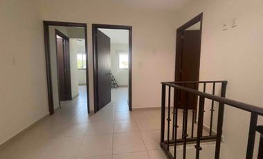 CASA SEMINUEVA EN RENTA EN CHIPITLAN CUERNAVACA 4 REC EN COTO