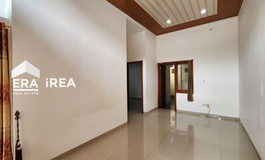 DIJUAL / DISEWAKAN RUMAH CLUSTER SIAP HUNI DEKAT KAMPUS UMS SOLO