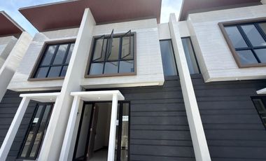 Dijual Rumah 2 Lantai Surabaya Timur Free Biaya biaya hanya 600 jutaan