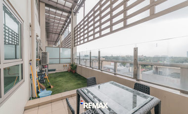 Fully furnished 2-Bedroom For Rent in The Residences at Greenbelt, Makati City