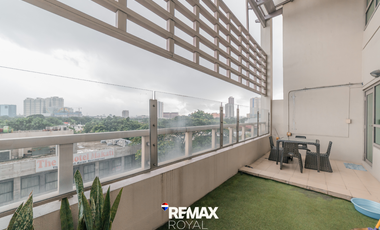 Fully furnished 2-Bedroom For Rent in The Residences at Greenbelt, Makati City