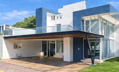 Casa en renta en Club de Golf la Huerta Zerezotla con recamara en planta baja
