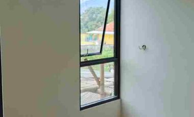 Rumah 2 lantai Puripakuan Sebelah RSUD Subang