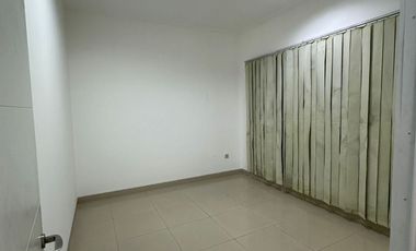 Rumah Green Lake City Cluster Australia Luas 180m2 Ready 3 Kamar