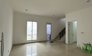 Rumah Green Lake City Cluster Australia Luas 180m2 Ready 3 Kamar