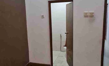 Di Jual cepat rumah 2 lantai 4 kamar tidur di Graha Sawangan Residences  Depok