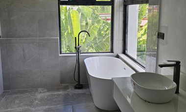 SunValley House and Lot For Sale