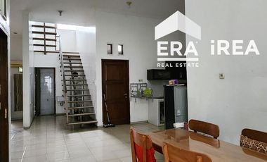 DIJUAL RUMAH MEWAH 2 LANTAI DEKAT STADION MANAHAN SOLO