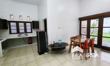 DIJUAL RUMAH MEWAH 2 LANTAI DEKAT STADION MANAHAN SOLO