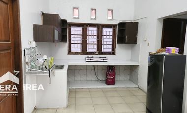 DIJUAL RUMAH MEWAH 2 LANTAI DEKAT STADION MANAHAN SOLO