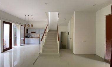 RUMAH MEWAH DIJUAL MURAH DI CLUSTER CLOVER HILL JOGLO FASILITAS LENGKAP