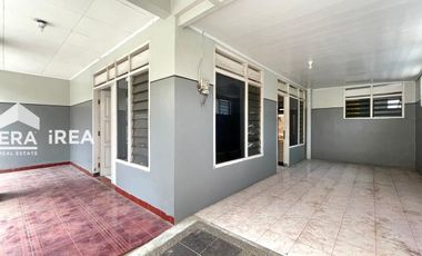 DIJUAL RUMAH DEKAT KANTOR DPRD TUGU MAKUTA SOLO