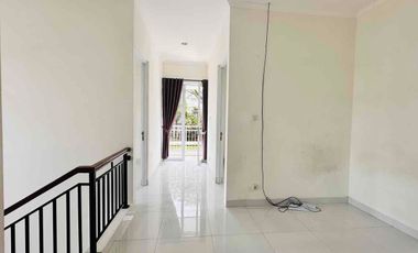 Rumah Hoek siap Huni dalam Cluster Cinere Park View, dekat Tol Krukut Desari