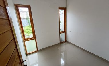 Rumah 2 Lantai Dekat Lapangan Lumintang Denpasar Utara