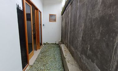 Rumah 2 Lantai Dekat Lapangan Lumintang Denpasar Utara