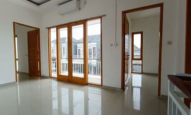 Rumah 2 Lantai Dekat Lapangan Lumintang Denpasar Utara