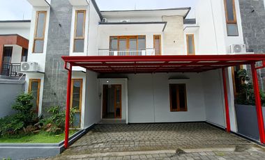 Rumah 2 Lantai Dekat Lapangan Lumintang Denpasar Utara
