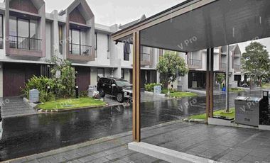 dijual cepat rumah mewah dua lantai full furnish di summarecon mutiara Makassar