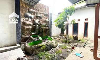 RUMAH 2 LANTAI DIJUAL DI SOLO BARAT KLATEN DEKAT PASAR JUWIRING