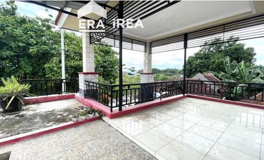 RUMAH 2 LANTAI DIJUAL DI SOLO BARAT KLATEN DEKAT PASAR JUWIRING