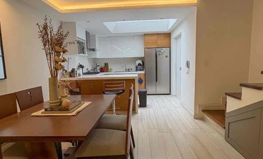 Casa en venta dentro de urbanización