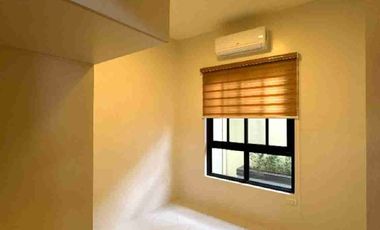 Brand new high ceiling bungalow with swimming pool for sale