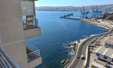 Valparaíso | Acogedor depto amoblado con vista a la bahía en Edificio Borde Bahía, Playa Ancha, ideal para estudiante o pareja