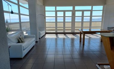 Valparaíso | Acogedor depto amoblado con vista a la bahía en Edificio Borde Bahía, Playa Ancha, ideal para estudiante o pareja